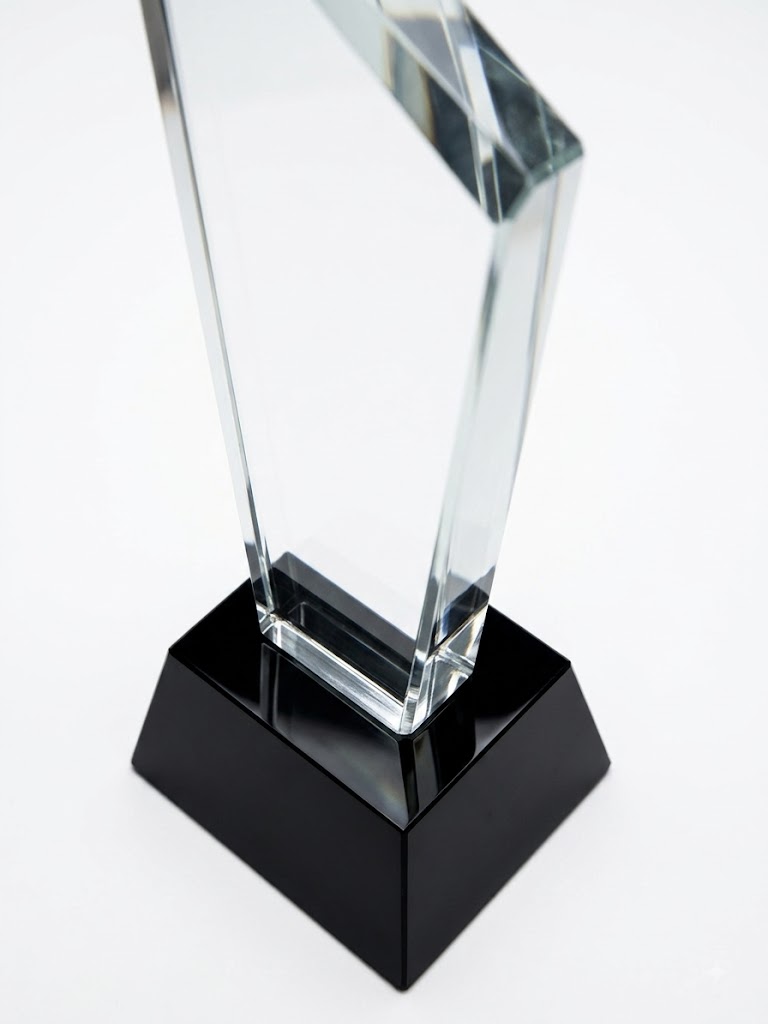 Custom Crystal Trophy 04