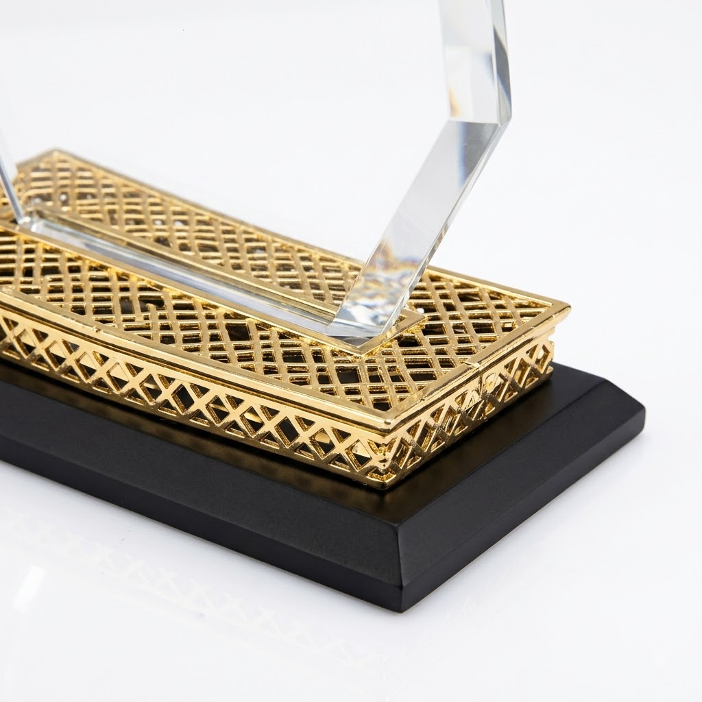 Custom Crystal Trophy 06