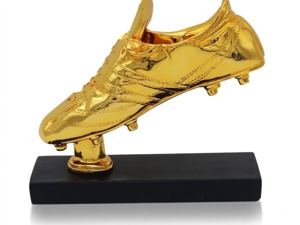 out-001 Custom Resin Trophy 01